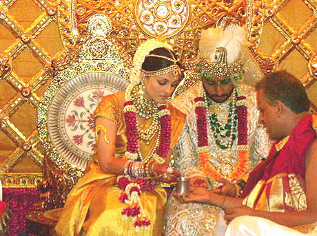 aishwarya-rai-wedding-dresses-68-7 Aishwarya rai wedding dresses