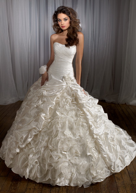 beautiful-designer-wedding-dresses-53-12 Beautiful designer wedding dresses