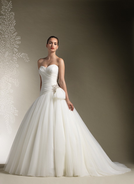 best-designer-wedding-dresses-84-12 Best designer wedding dresses
