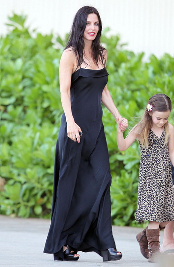 black-maxi-dresses-37 Black maxi dresses