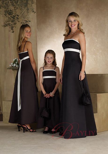 black and white bridesmaid