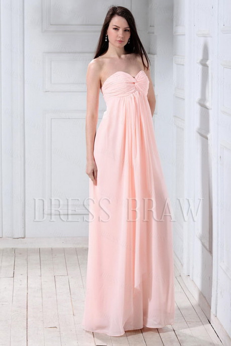 chief bridesmaid wears