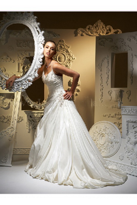 designer-lace-wedding-gowns-84-2 Designer lace wedding gowns
