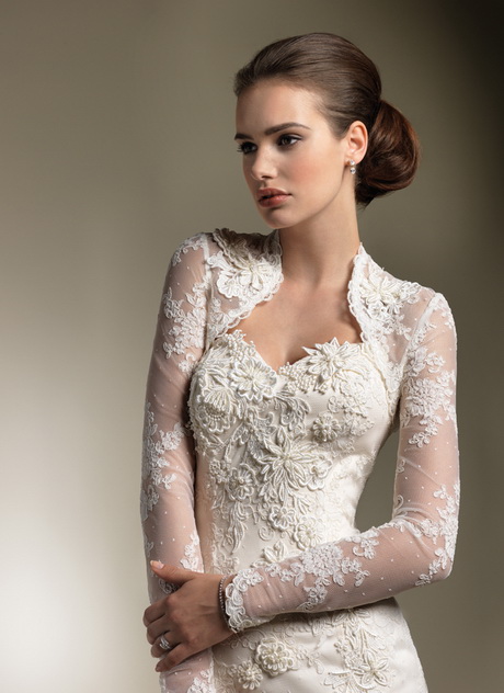 designer-lace-wedding-gowns-84-9 Designer lace wedding gowns