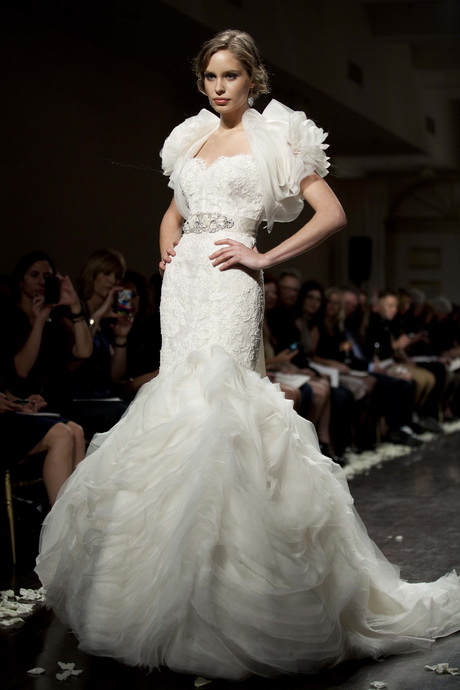 dramatic-wedding-gowns-77-7 Dramatic wedding gowns