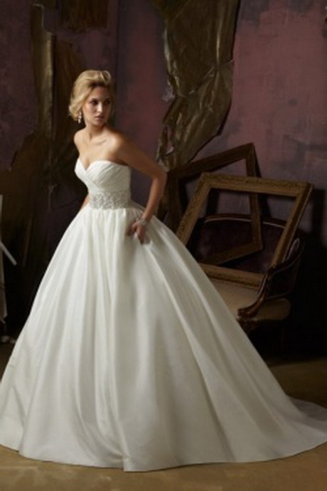 famous-wedding-dress-designers