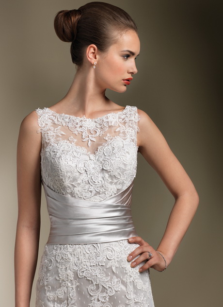 lace-designer-wedding-gowns-32-8 Lace designer wedding gowns