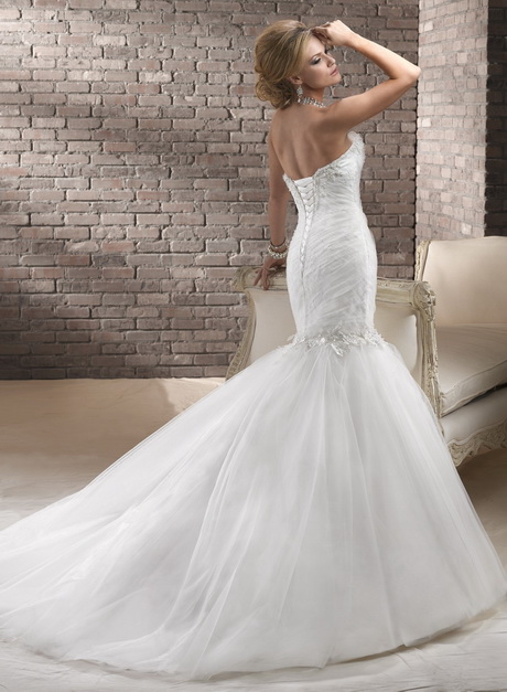 lace-fishtail-wedding-dress-78-13 Lace fishtail wedding dress