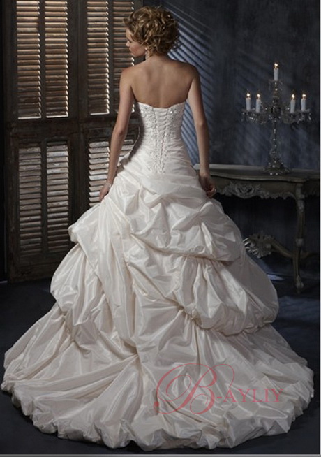 luxurious-bridal-gowns-45-15 Luxurious bridal gowns