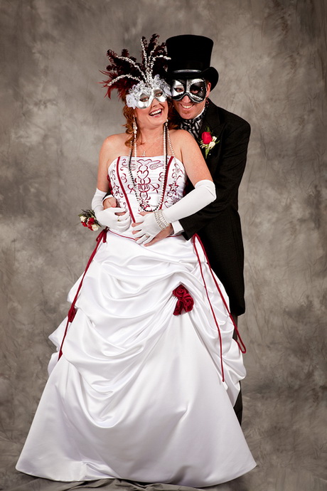 masquerade-ball-gowns-and-masks