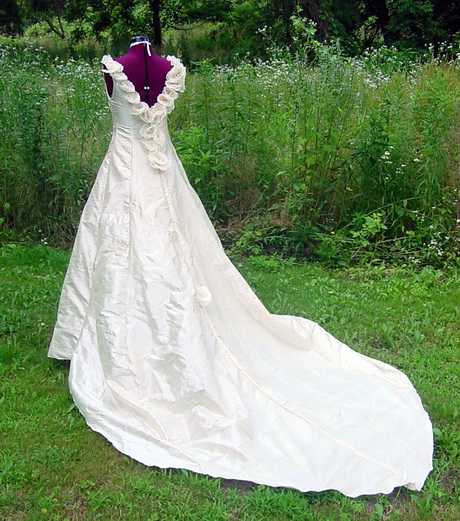 medieval-wedding-gowns-87-4 Medieval wedding gowns