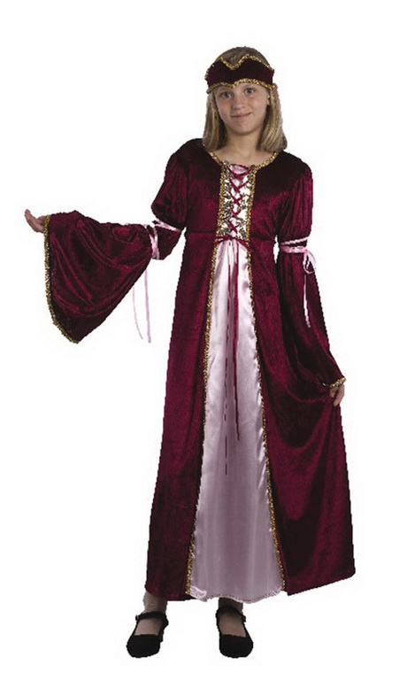 formal medieval clothing