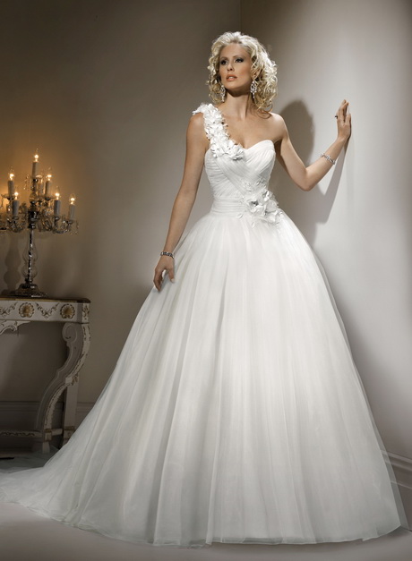 one-shoulder-wedding-dress-62-15 One shoulder wedding dress