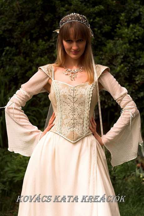 renaissance-bridal-gowns-94-14 Renaissance bridal gowns