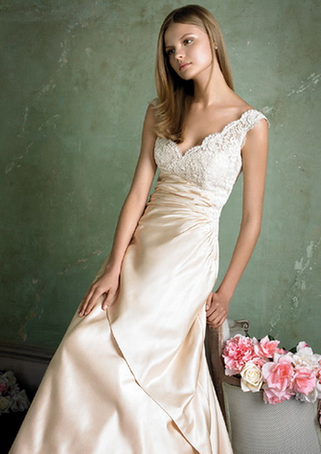 simple-elegant-wedding-gowns-31-9 Simple elegant wedding gowns