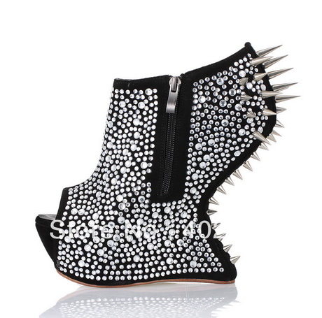 studded-high-heels-10-9 Studded high heels