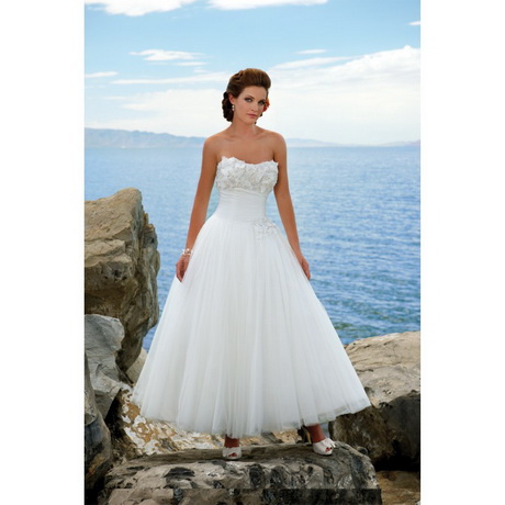 unique-beach-wedding-dresses-10-11 Unique beach wedding dresses