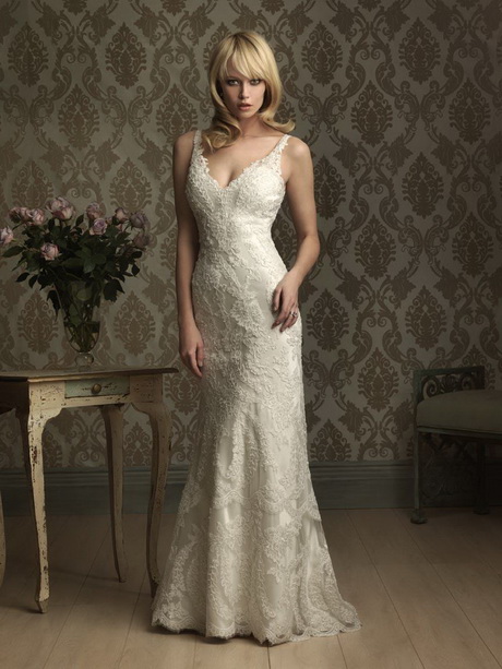 lace-fitted-wedding-dress-02_17 Lace fitted wedding dress