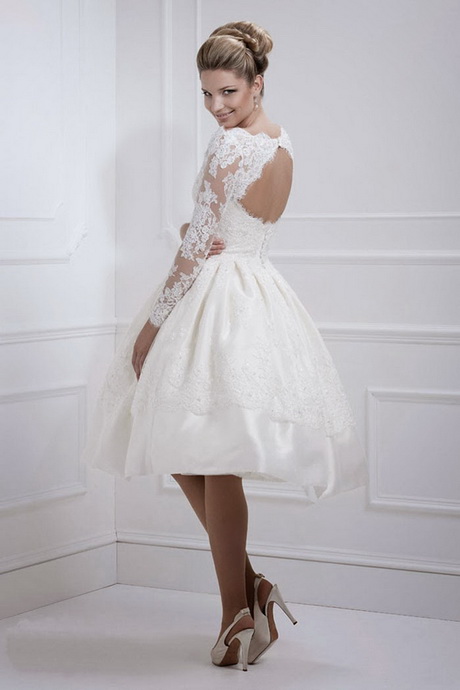 lace-short-wedding-dress-54_12 Lace short wedding dress