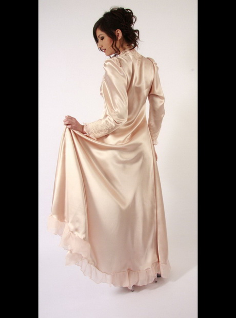 long-dressing-gowns-76_4 Long dressing gowns