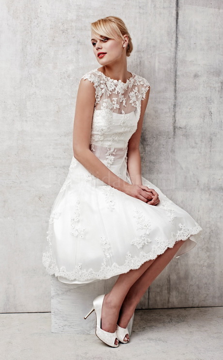 short-wedding-dresses-with-sleeves-93_9 Short wedding dresses with sleeves