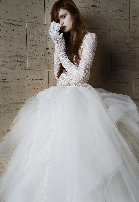 vera-wang-wedding-gowns-2015-24-11 Vera wang wedding gowns 2015