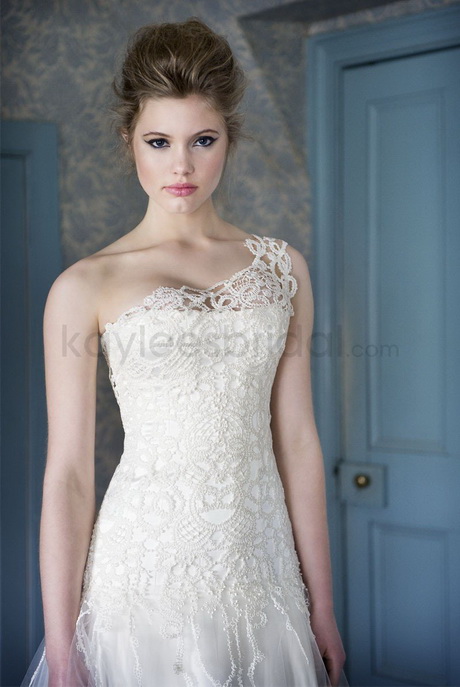 crochet-lace-wedding-dress-83_11 Crochet lace wedding dress