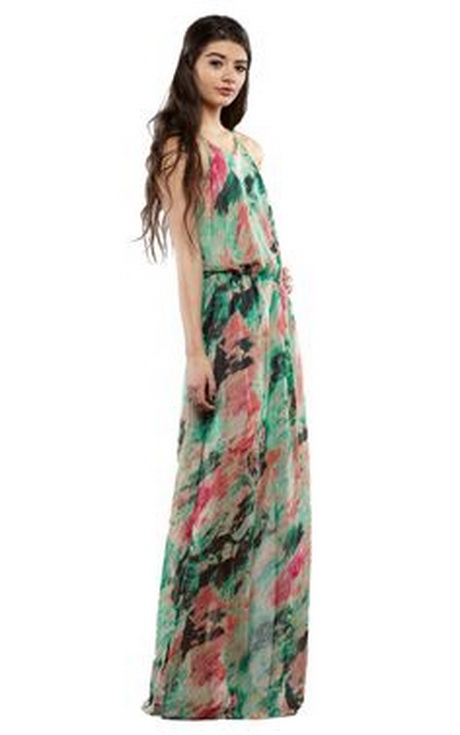 destination wedding outfits for guests