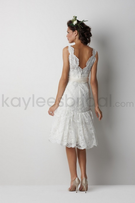 knee-length-lace-wedding-dress-68_8 Knee length lace wedding dress