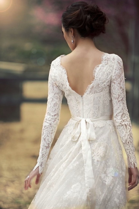 lace-wedding-dress-sleeves-61_8 Lace wedding dress sleeves