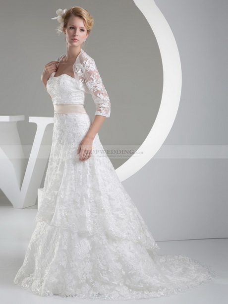 layered-lace-wedding-dress-02_6 Layered lace wedding dress