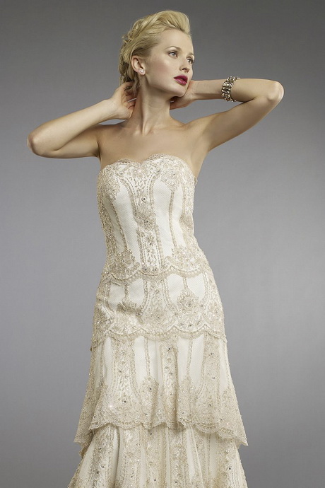 tiered-lace-wedding-dress-12_16 Tiered lace wedding dress