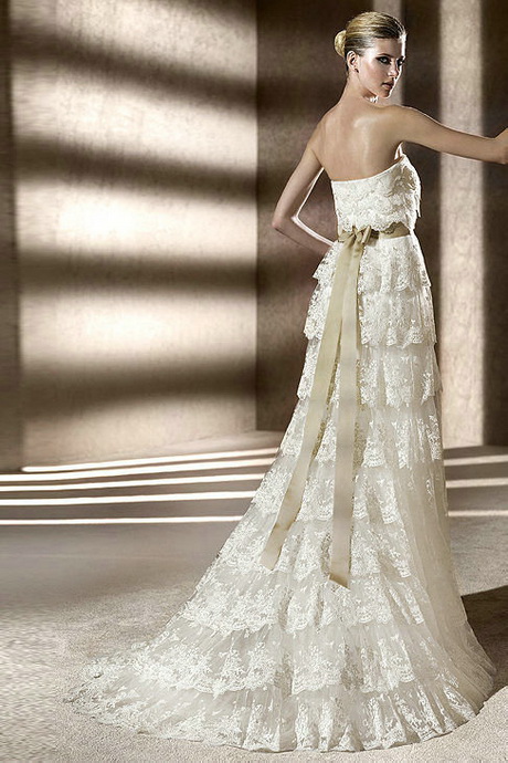 tiered-lace-wedding-dress-12_3 Tiered lace wedding dress