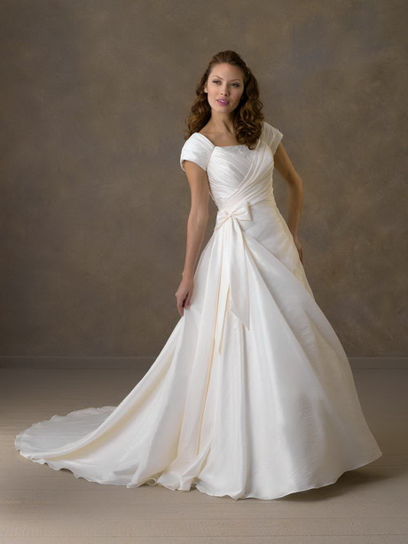 wedding-dress-with-short-sleeves-45_6 Wedding dress with short sleeves