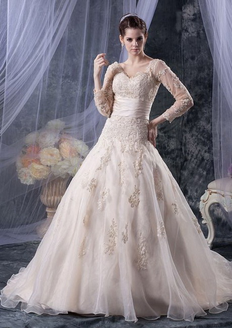 best-wedding-dress-for-short-bride-89_19 Best wedding dress for short bride