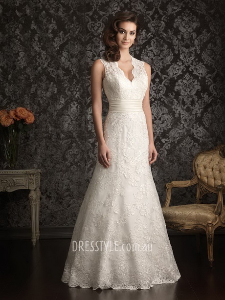 slim-lace-wedding-dresses-70_6 Slim lace wedding dresses