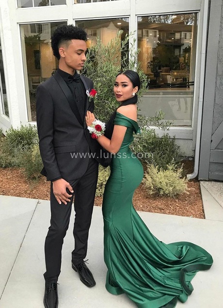 emerald-green-prom-dresses-2018-30_7 Emerald green prom dresses 2018