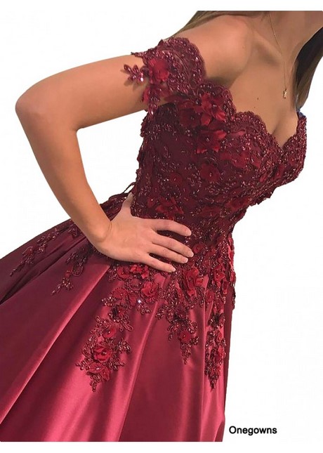red-and-black-prom-dresses-2022-37_13 Red and black prom dresses 2022