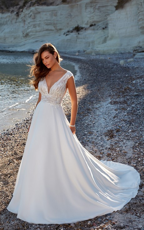 beautiful-wedding-gowns-2023-48_15 Beautiful wedding gowns 2023