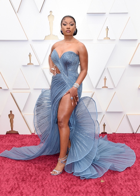 best-outfits-oscars-2023-64_13 Best outfits oscars 2023