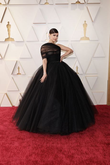 best-outfits-oscars-2023-64_8 Best outfits oscars 2023