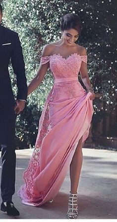 long-lace-prom-dresses-2019-55_11 Long lace prom dresses 2019