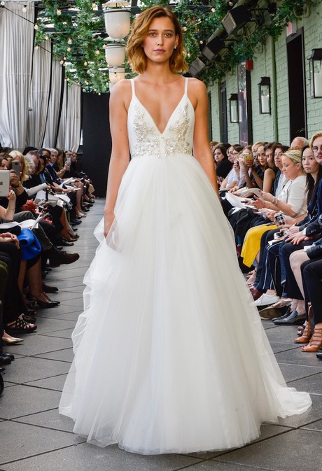mother-of-the-bride-dresses-spring-2019-32_17 Mother of the bride dresses spring 2019