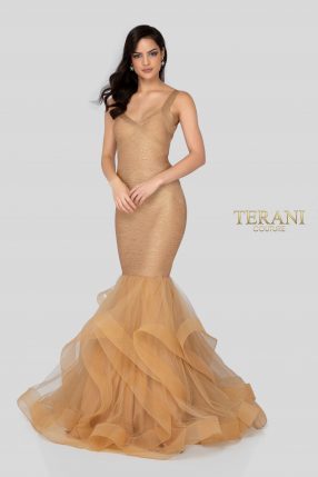 prom-dresses-2019-black-and-gold-58_16 Prom dresses 2019 black and gold