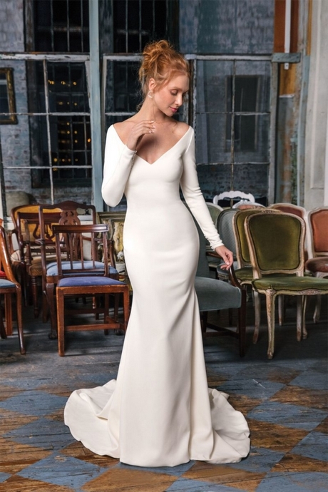 simple-wedding-gowns-2019-30_17 Simple wedding gowns 2019