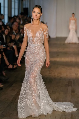 wedding-dresses-with-sleeves-2019-03_6 Wedding dresses with sleeves 2019