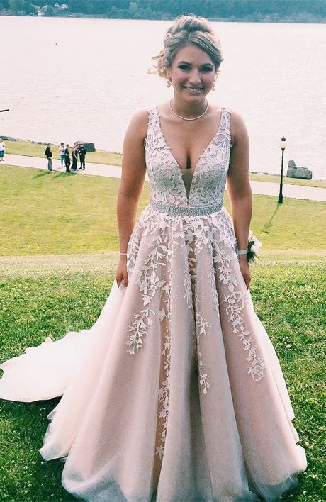 white-long-prom-dresses-2019-93_8 White long prom dresses 2019