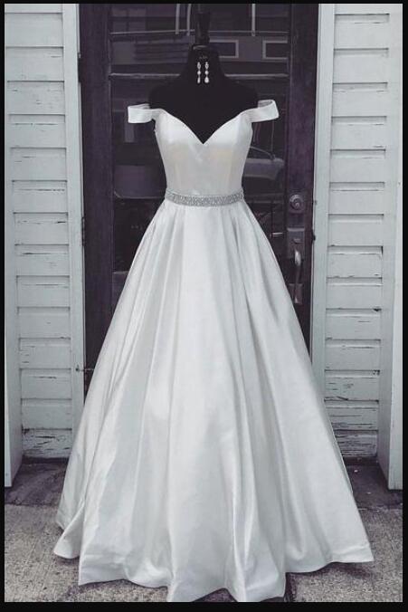 black-and-white-prom-dresses-2020-58_2 Black and white prom dresses 2020