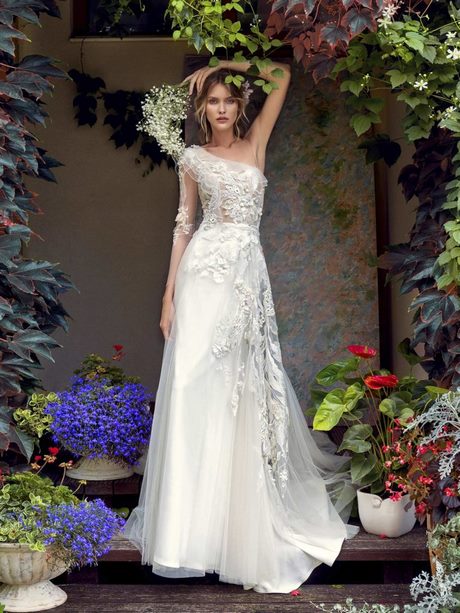 new-wedding-dress-styles-2020-36_7 New wedding dress styles 2020