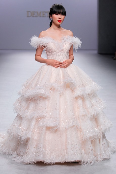 wedding-dresses-runway-2020-45 Wedding dresses runway 2020